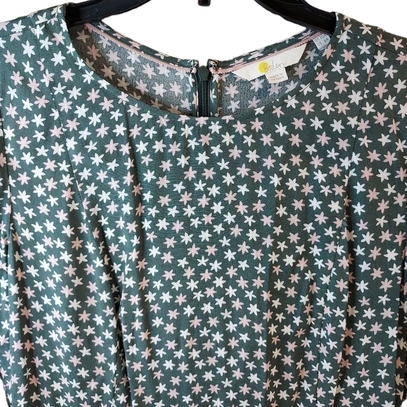 Boden size 6 sage green with white and light pink starfish/stars jersey dress - Picture 3 of 14
